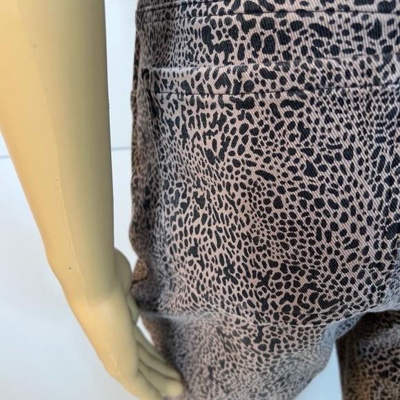 SPANX Jean-ish Leggings in Desert Dot- Size Large - Picture 4 of 10